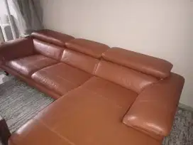 Sofa kulit merk cellini