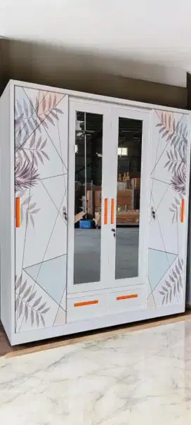 Lemari besi 4 pintu