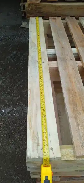 Palet pallet tatakan kayu