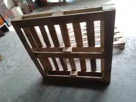 Palet pallet tatakan kayu