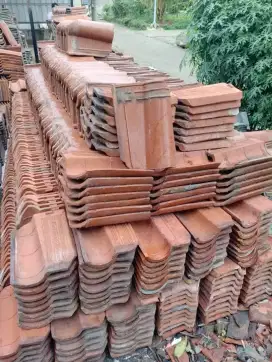 Genteng morando glazur dan polos nya