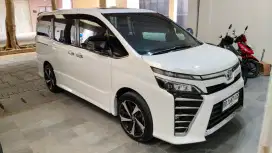 TOYOTA FOXY 2018