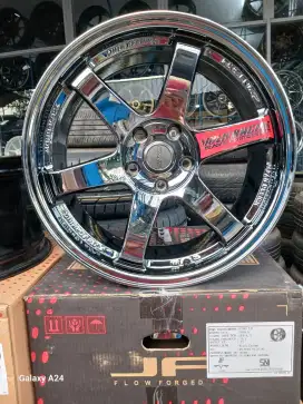 Rays te37 ring 18x8,5 5x114,3 ET 37 blackchrome 4pcs