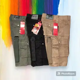 Celana pendek cargo polos import