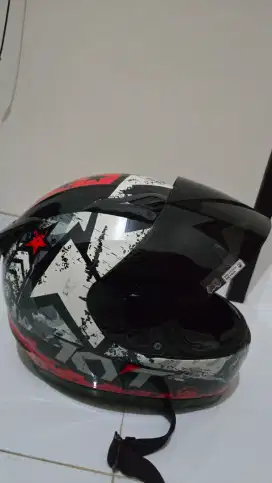 Helm KYT R 10 Bekas
