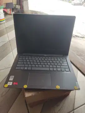 Laptop Lenovo V14-ADA