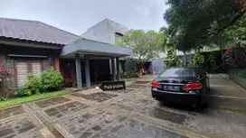 Dijual Rumah satu  lantai Luas di Margasatwa Jakarta Selatan