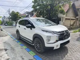 XPANDER CROSS 1.5 PREMIUM ROCKFORD MATIC - ISTIMEWA