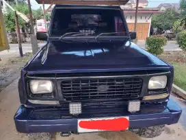 Taft 4x4 tahun 1985
