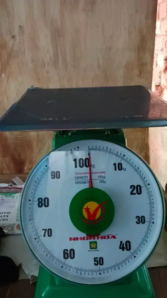 Timbangan 100 kg made in Vietnam Nhonhoa masih seperti baru