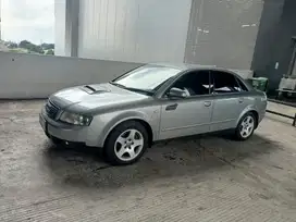 Audi A4 2002 Bensin