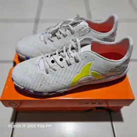 Sepatu Mini Soccer Ortuseight ukuran 46