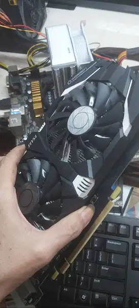 VGA GTX 1060 6GB GDDR5 192 Bit Fisik 99 persen mulus dan segel asli