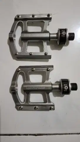 Di jual pedal strummer pd 785F