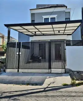 Rumah Cantik Kuwukan Lontar Surabaya