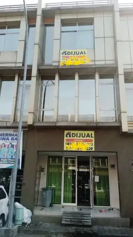 Rukan Commercial  Dijual
