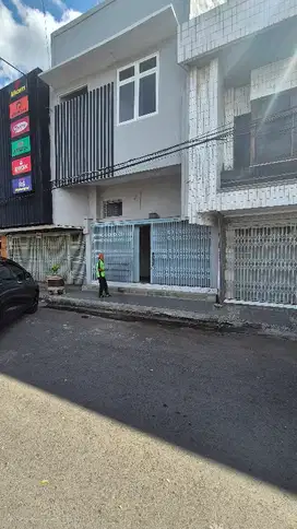 Disewakan Ruko siap pakai untuk bisnis di tengah kota cirebon