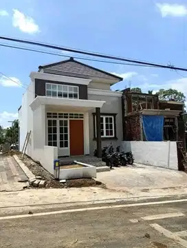 RUMAH KAWASAN MEWAH 300 JUTAAN KOTA MALANG