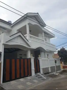 Rumah baru 2 lantai di pamulang dekat pintu tol bsd