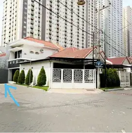 Rumah di sudut Vila Kalijudan Indah (YL)