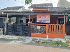rumah deket jalan raya d jalan utama perumahan