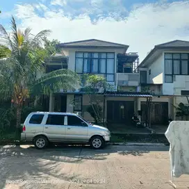 Tinggal bawa koper aja! Rumah Mewah Fully Furnished, Sentul