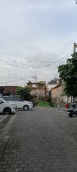 DiJUAL RUMAH LANTAI 1 DI KAWASAN ELITE JL DRUPADI RENON