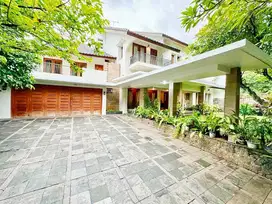 DI JUAL RUMAH MEWAH DARMAWANGSA KEBAYORAN BARU JAKARTA SELATAN