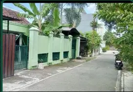RUMAH DI JALAN KUTAI SUMBER