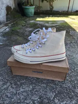 Sepatu ventela high full white 2nd mulus size 42