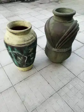 Antik gentong 2pc tinggi 50 dan 60cm tebal juga berat Rp.300rb dpt 2