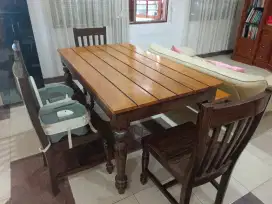 Meja makan kayu jati