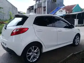 Mazda 2 2011 Bensin