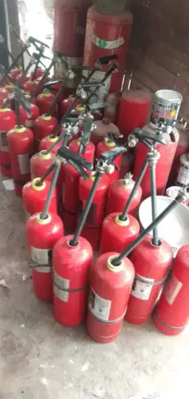 Isi ulang tabung pemadam api ringan /apar/refilling fire extinguisher