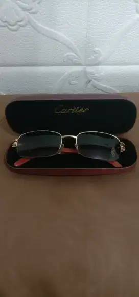 Kacamata Cartier Wood.