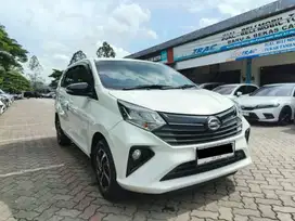 MULUSS LOW KM!! DAIHATSU SIGRA R 1.2 MATIC 2022 PUTIH KM 19RB