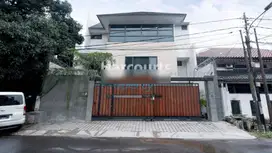 Rumah Minimalis Modern Area Kebayoran Baru