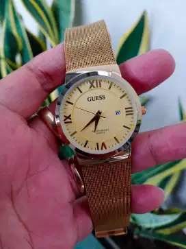 Jam Guess gold rantai pasir