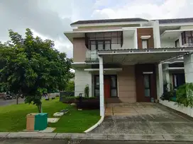 Jual Rumah Hoek 2 Lantai di Summarecon Bekasi