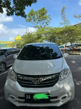 Di jual Honda Freed Tipe tertinggi kondisi mulus