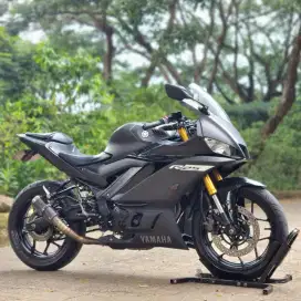 YAMAHA R25 V2 HITAM 2019 LOW KM GRESS CONDITION PAJAK HIDUP