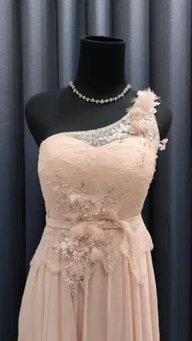 Dress pre-loved gaun pesta gaun pengantin