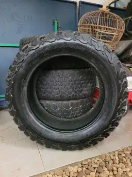 Ban Bfgoodrich K02 TA
285/55 R 20 ex Land Cruiser
