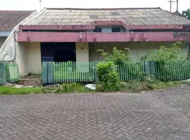 Rumah hook hitung tanah , jl Kendangsari per meter 8 juta an