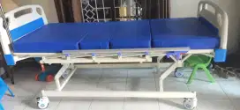 Dijual 1set kasur pasien lengkap dengan tiang infusan