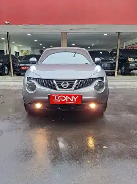 Nissan Juke RX AT 2011 Abu Abu Met