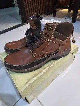 Sepatu camel active brown