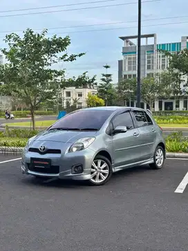 Yaris S At 2013