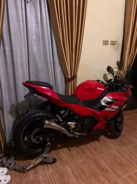 Kawasaki Ninja 250 Like New 2021