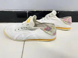 Sepatu Onitsuka